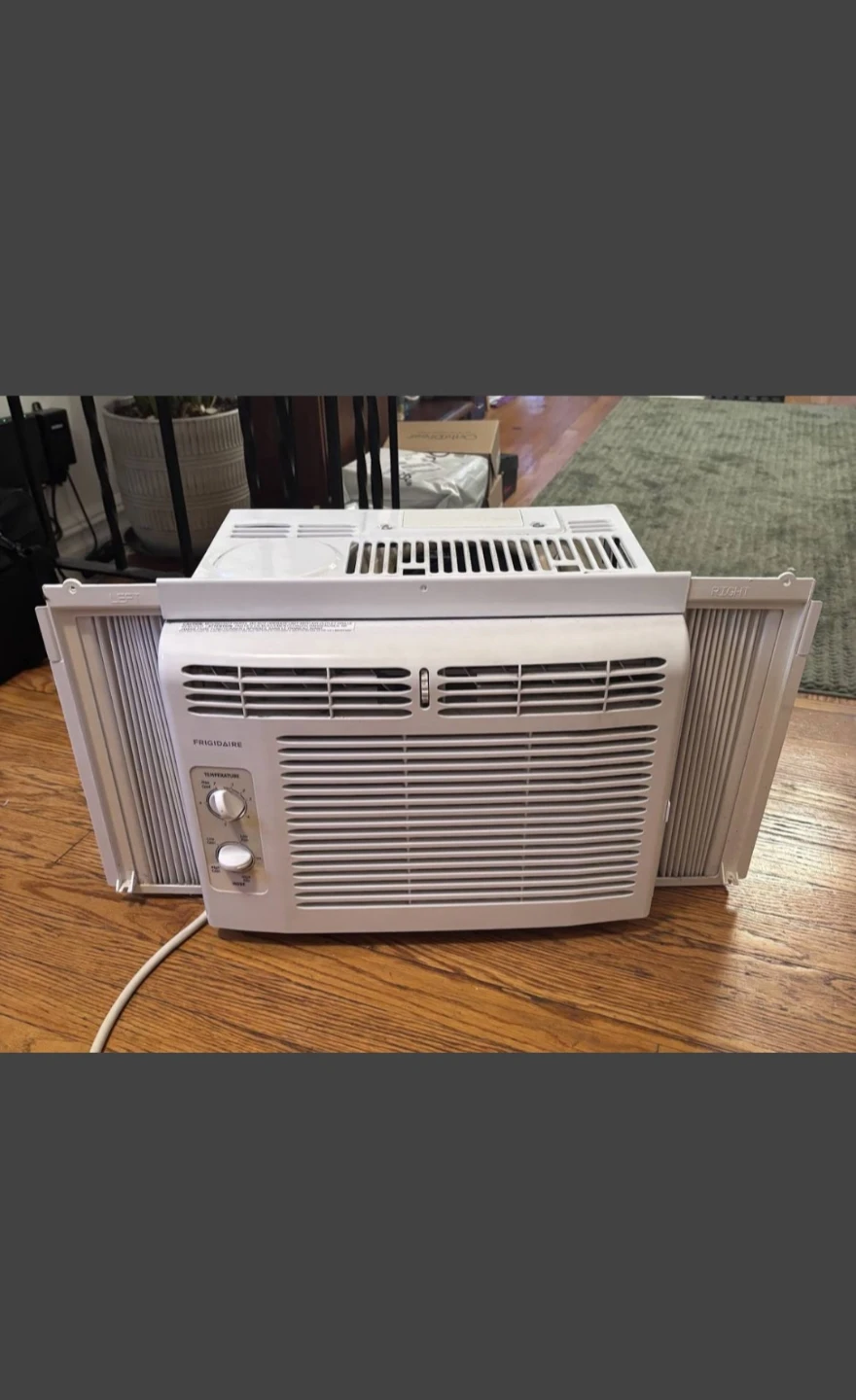 (FREE DELIVERY) Frigidaire Window Air Conditioner