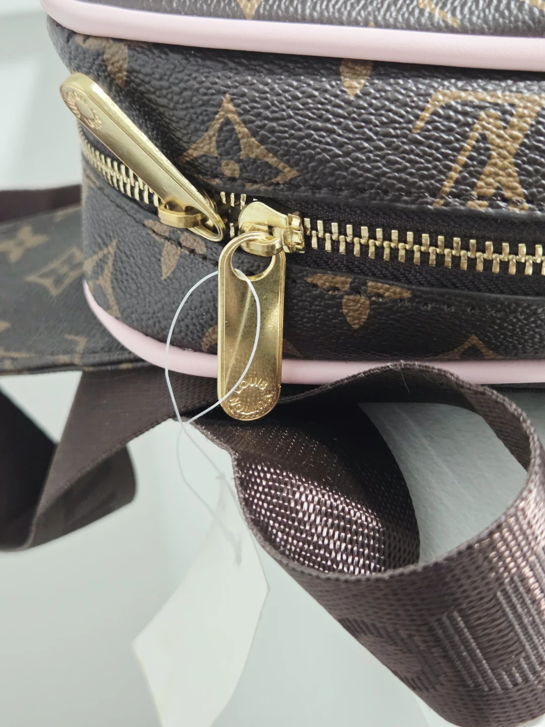 Louis Vuitton Monogram Sling Bag - photo 3