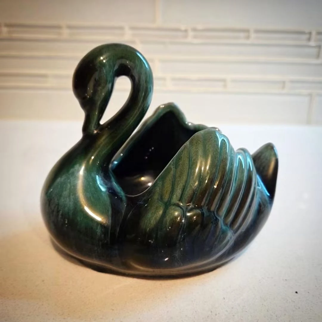Vintage Blue Mountain Pottery Swan Planter – Green Drip Glaze