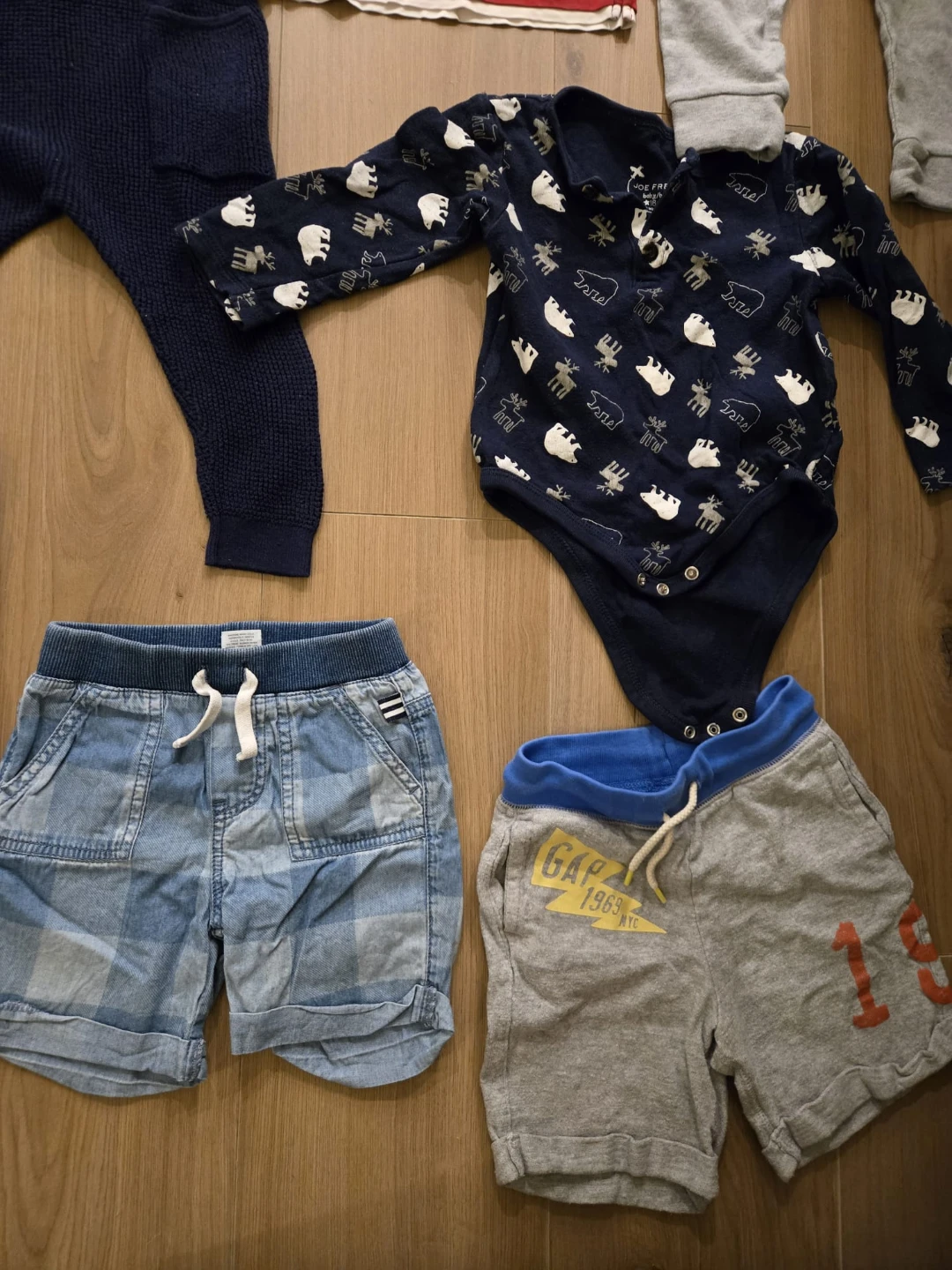 Baby clothing bundle - photo 5
