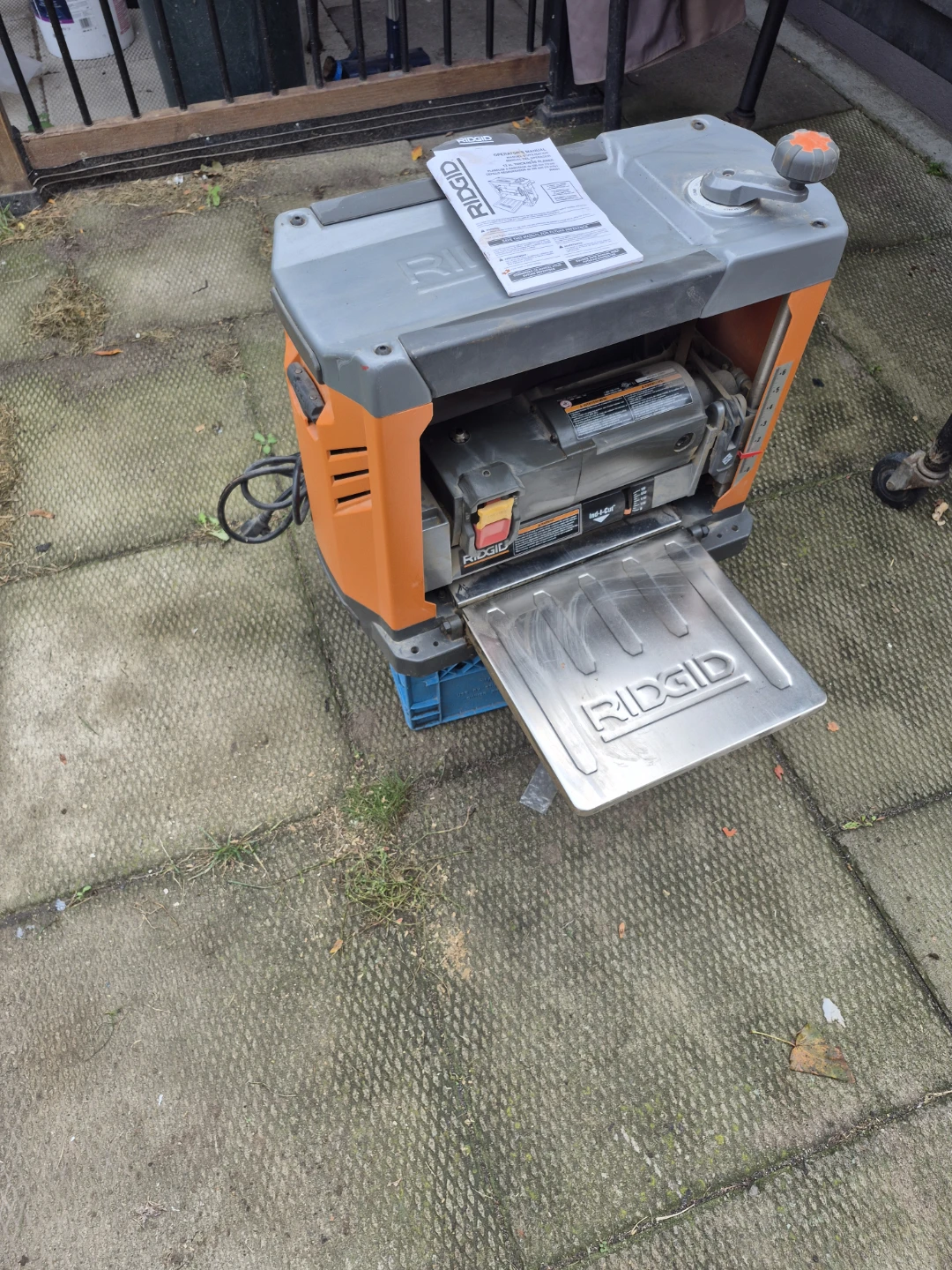 Ridgid 13-inch Thickness Planer - photo 2