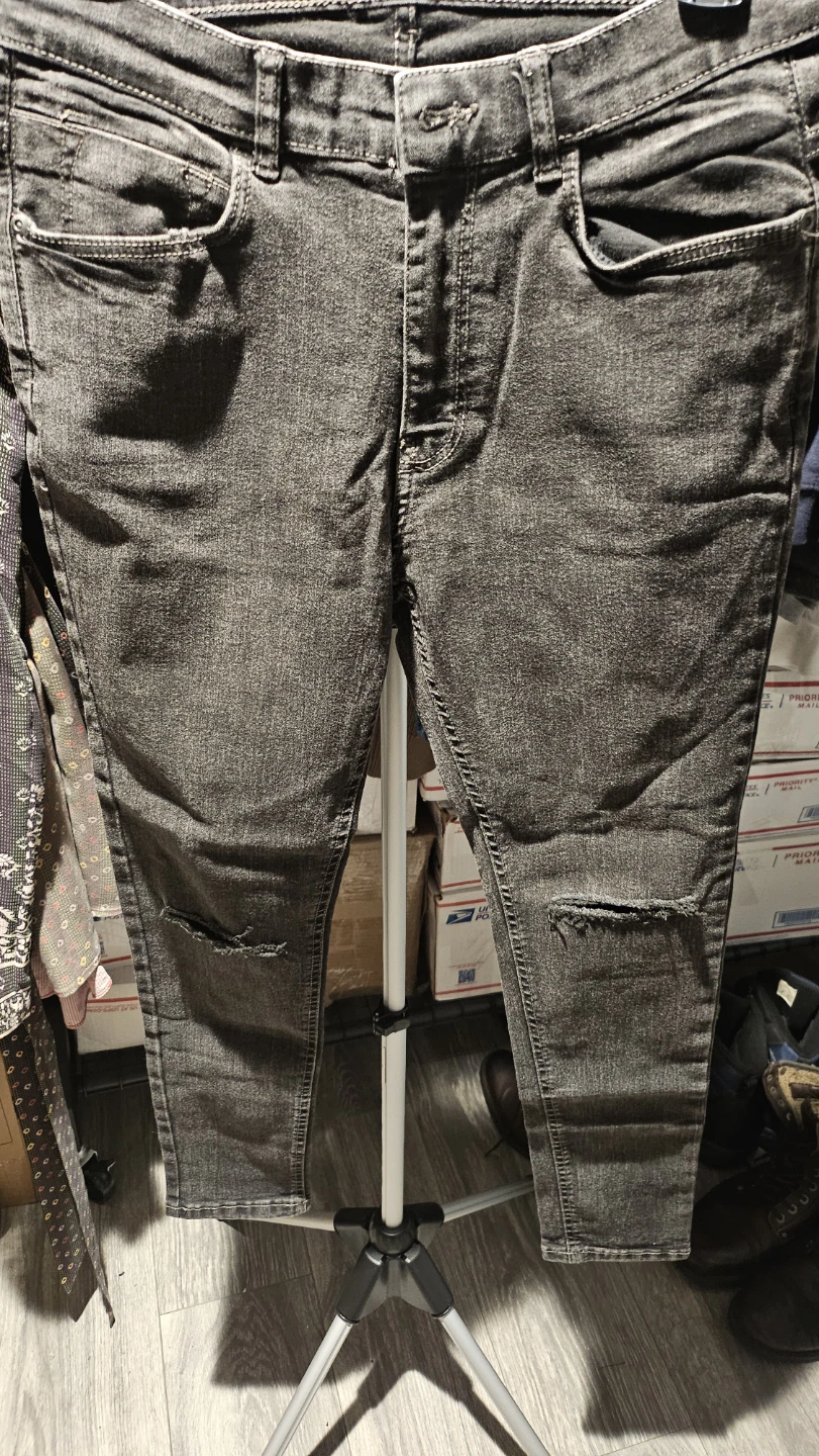 Zara Men's Black Distressed Jeans Size 31