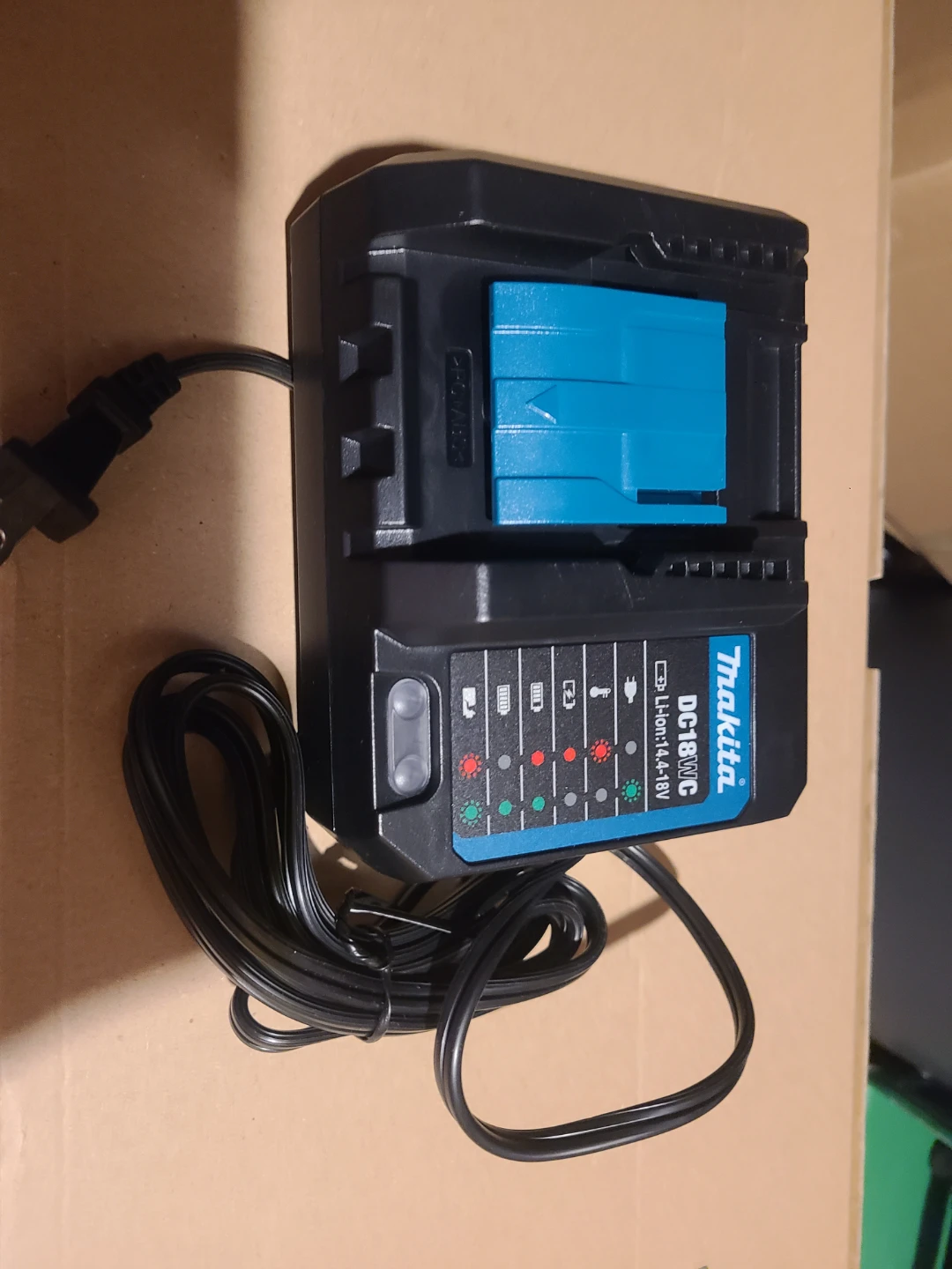 Makita DC18WC Li-ion Battery Charger