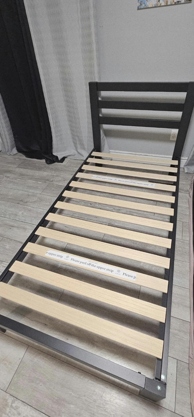 Twin bed