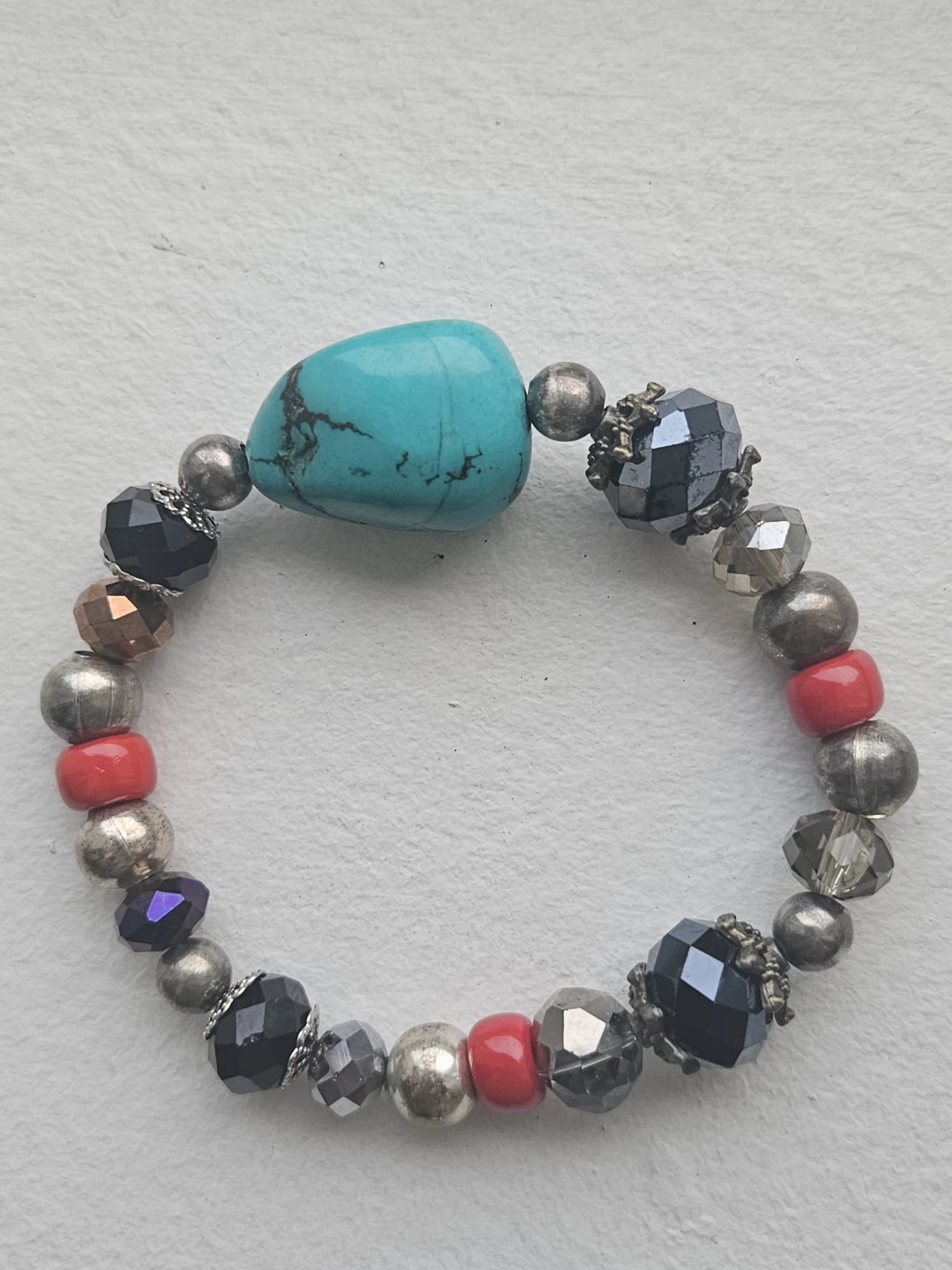 Beaded stretch bracelet with turquoise stone