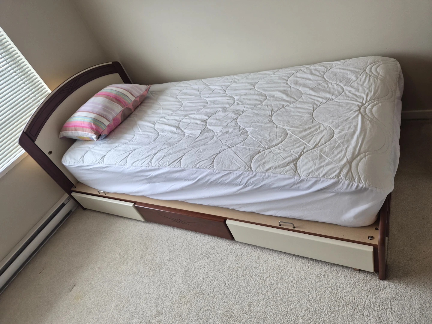 Single Bed with Storage Drawers