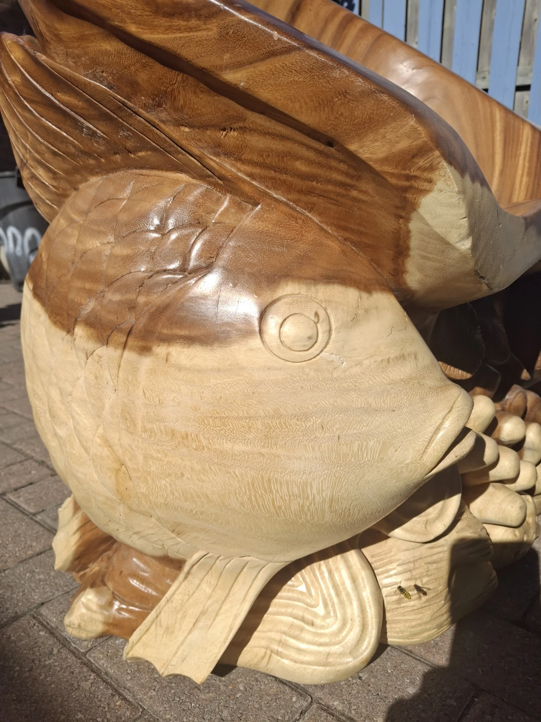 Hand-carved wooden fish accent chair - photo 3