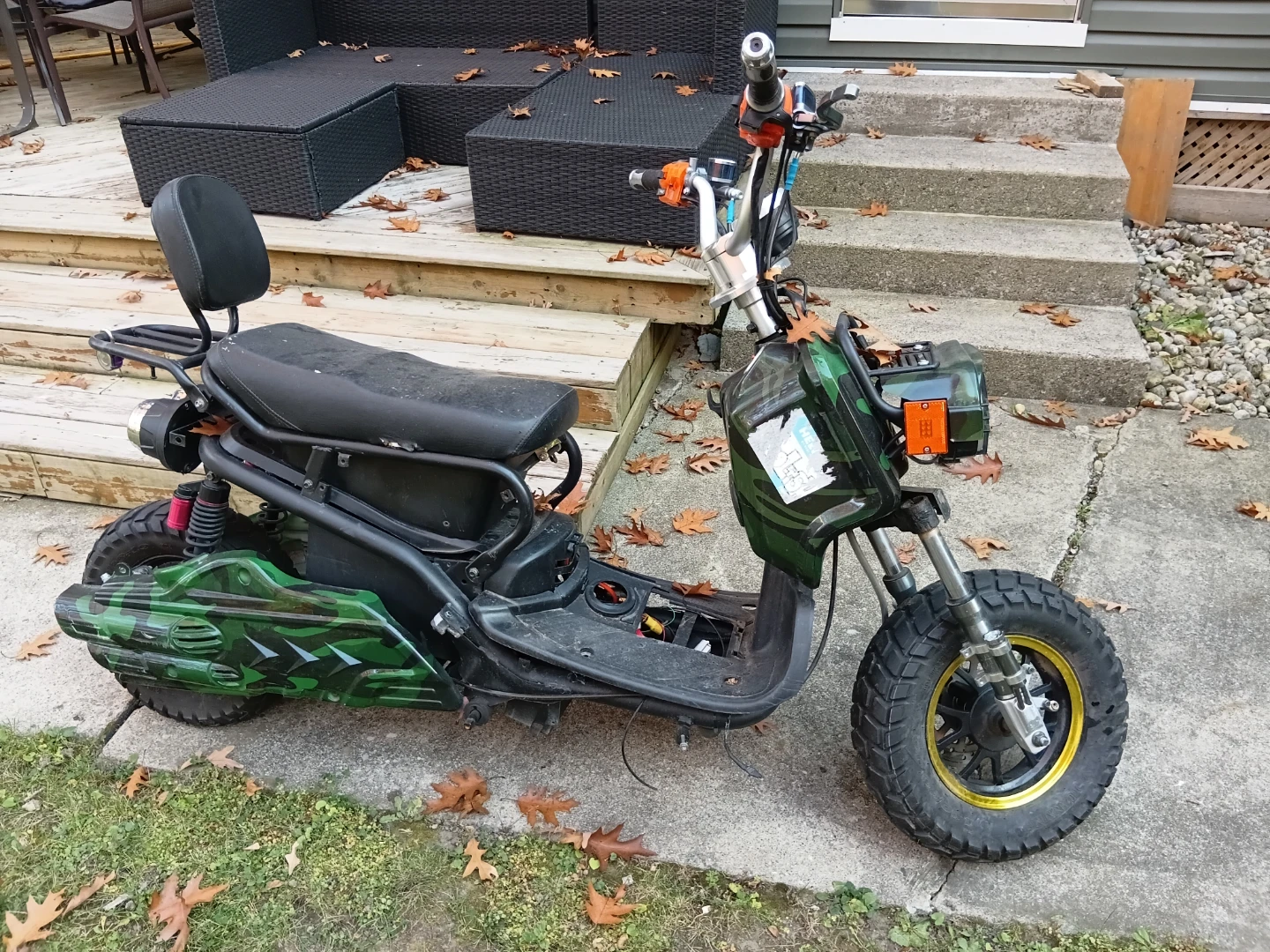 Emmo monster 84v lead not working