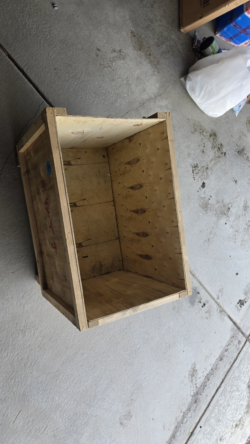Large Wooden Crate (Free)