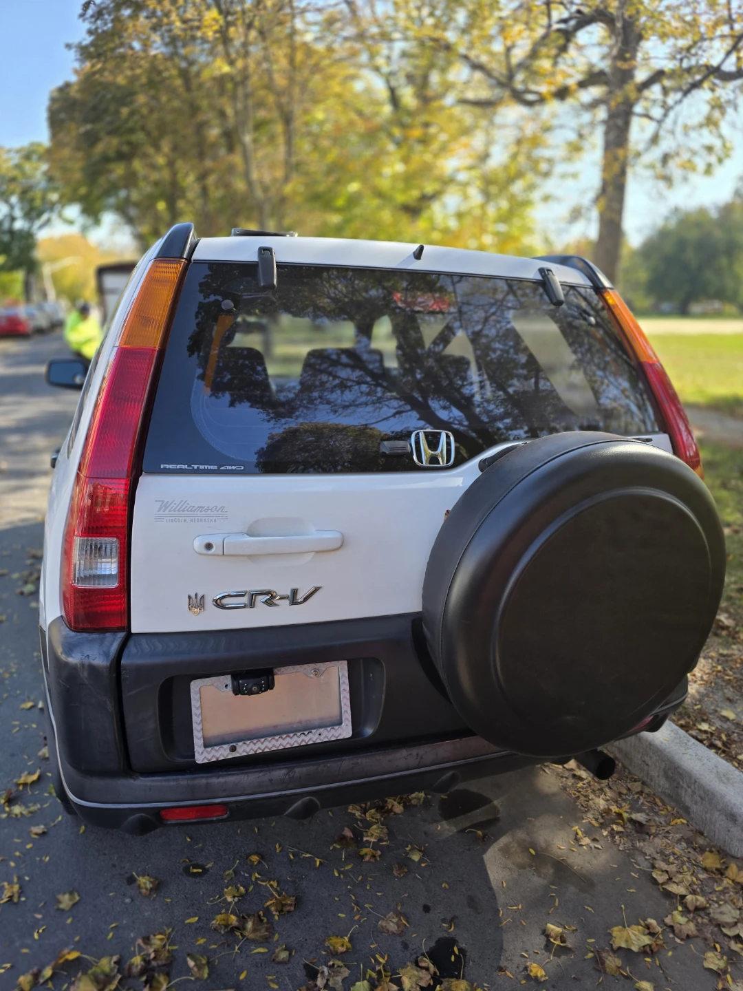 White Honda CR-V SUV - photo 4
