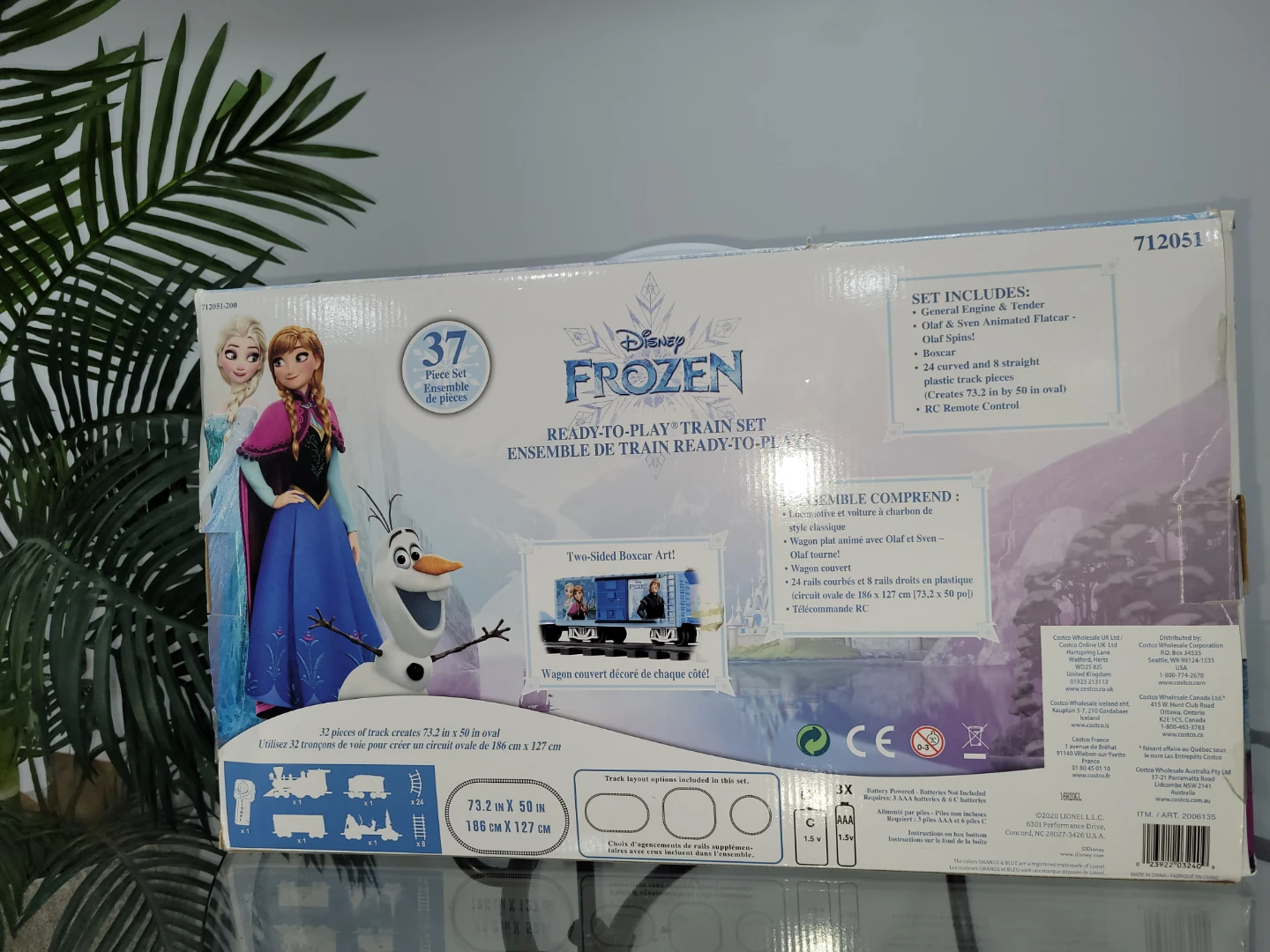 Lionel Disney Frozen Ready-to-Play Train Set - photo 2