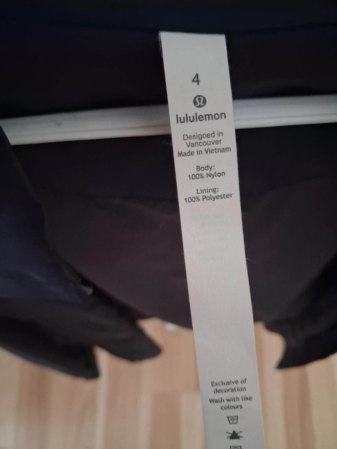 Lululemon Black Hooded waterproof Jacket - photo 2