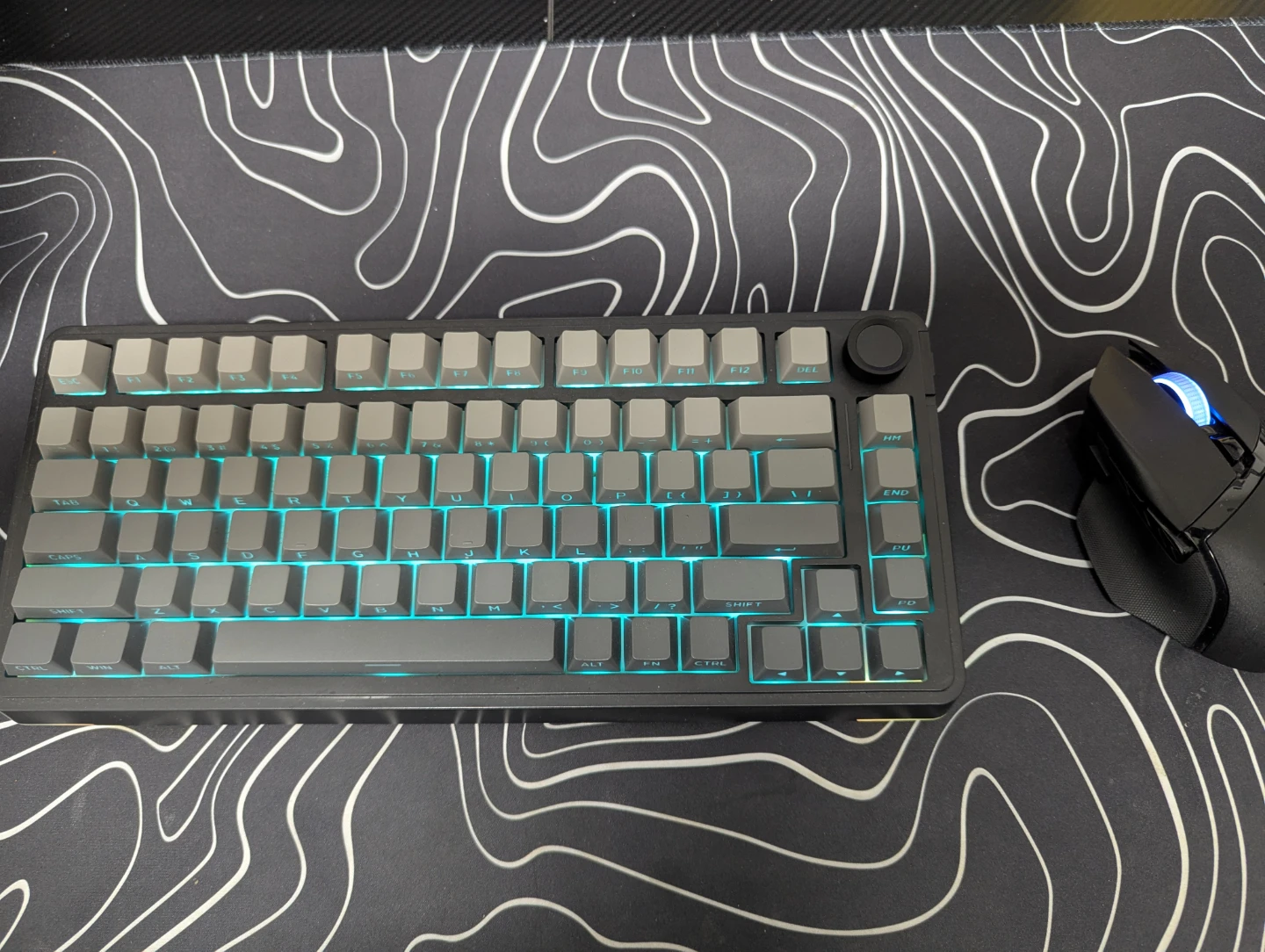 Mechanical Keyboard with Volume Knob