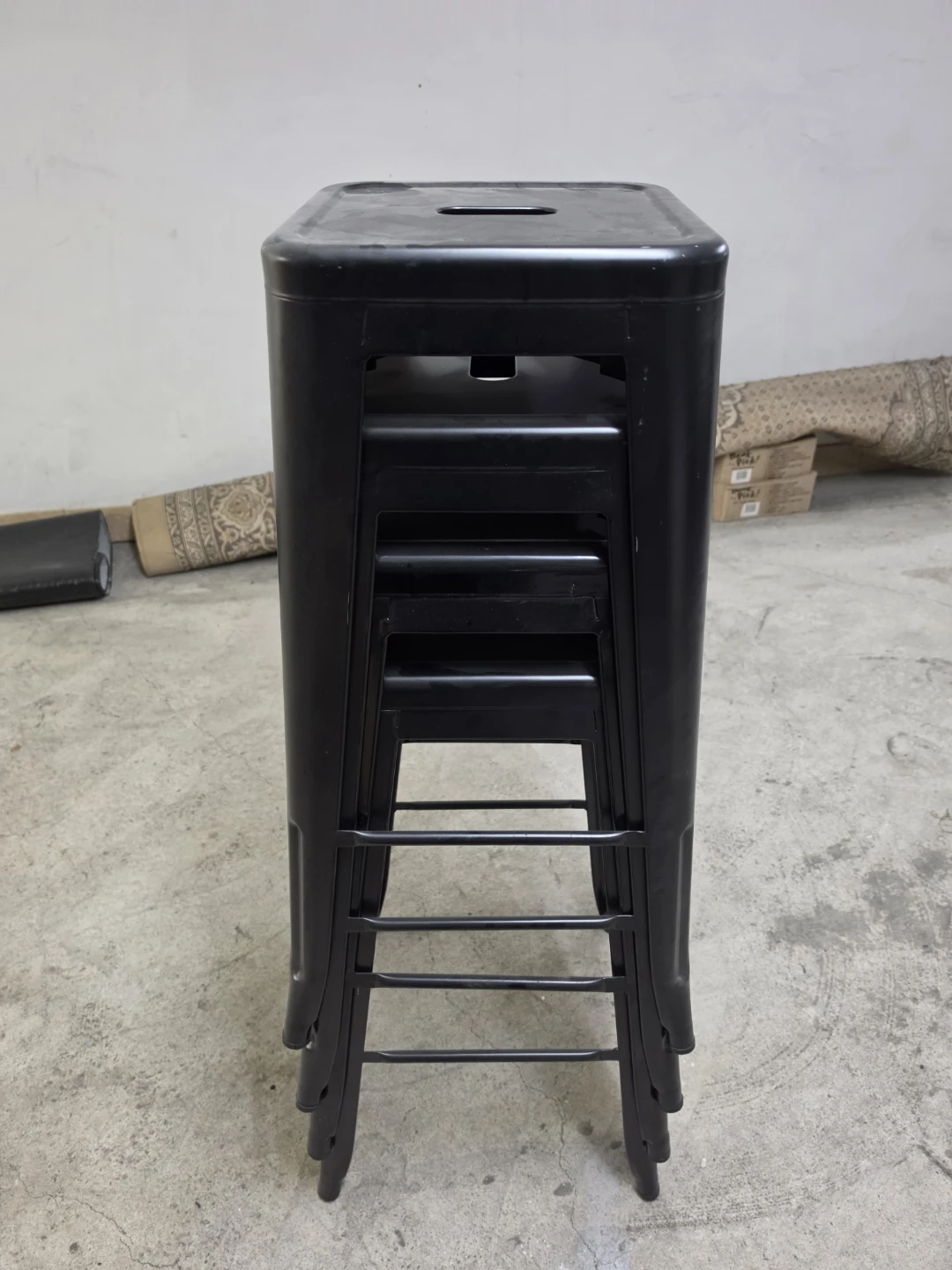 Set of 4 Stackable Black Metal Bar Stools - photo 3