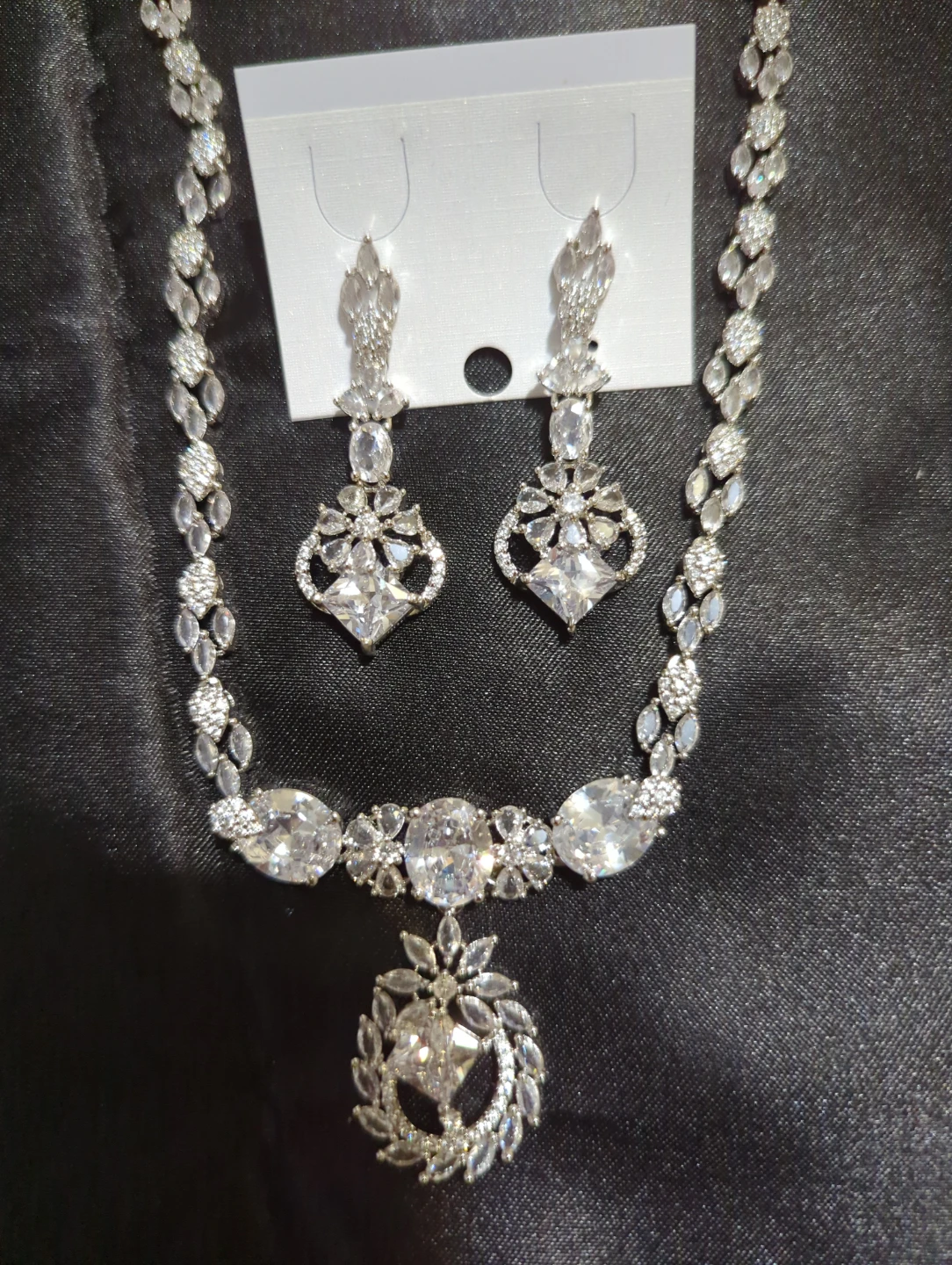 High Quality Cubic Zirconia Necklace and Earring Set - photo 5