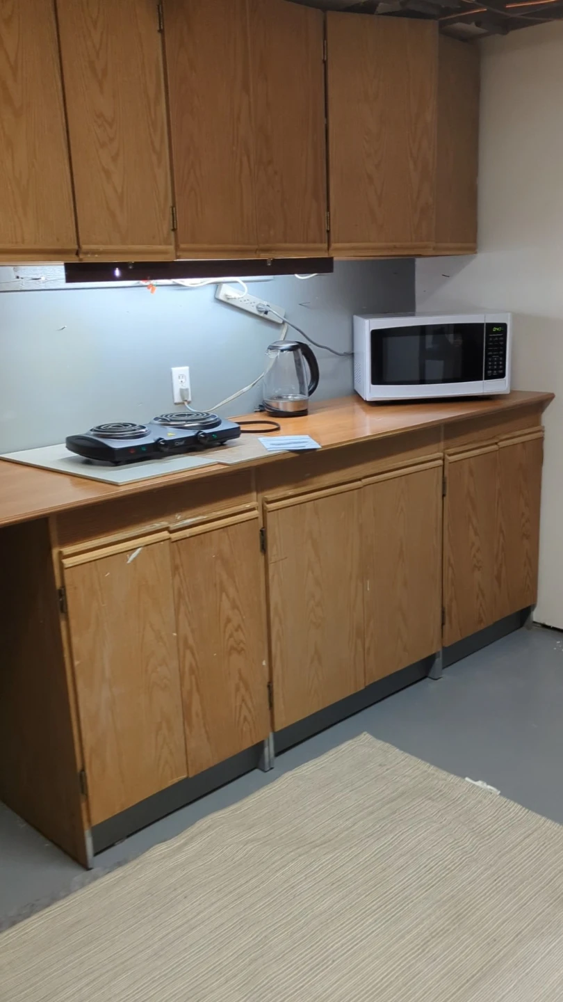 Furnished basement bedroom for rent with private washroom - photo 4