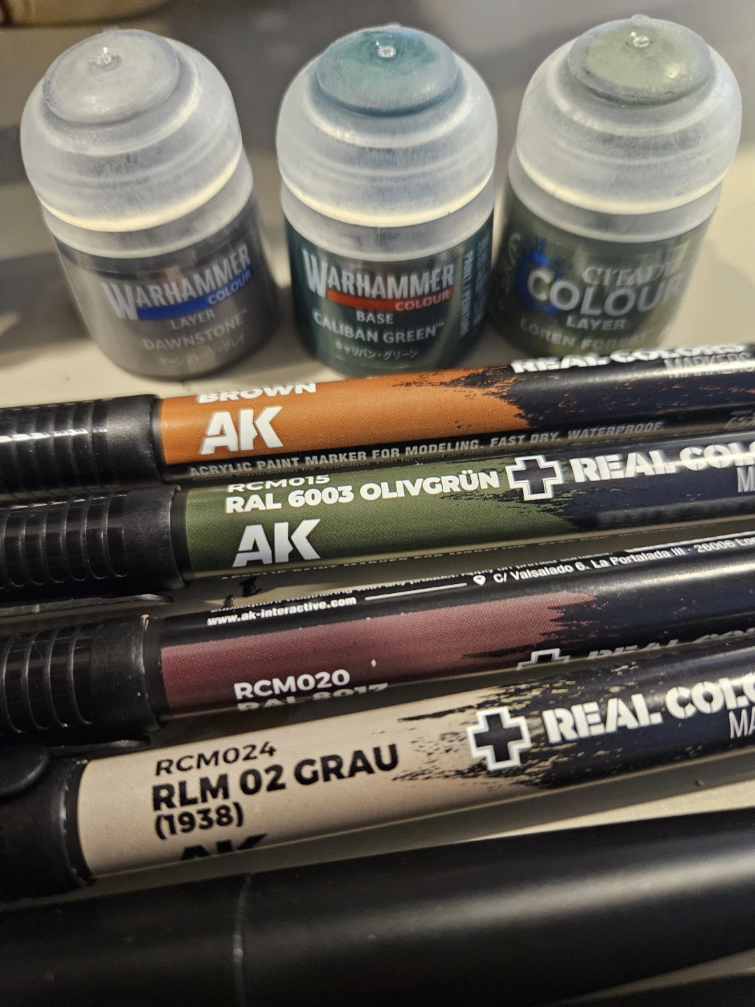 Hobby paint lot (10 paints) - photo 2