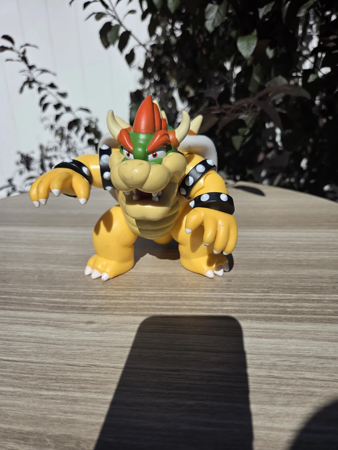 Super Mario Bowser Figure