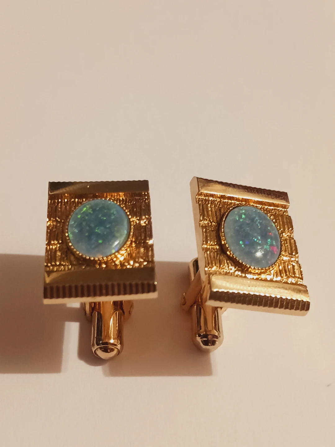 Gorgeous Gold-Tone Opal  Cabochons Cufflinks - photo 2