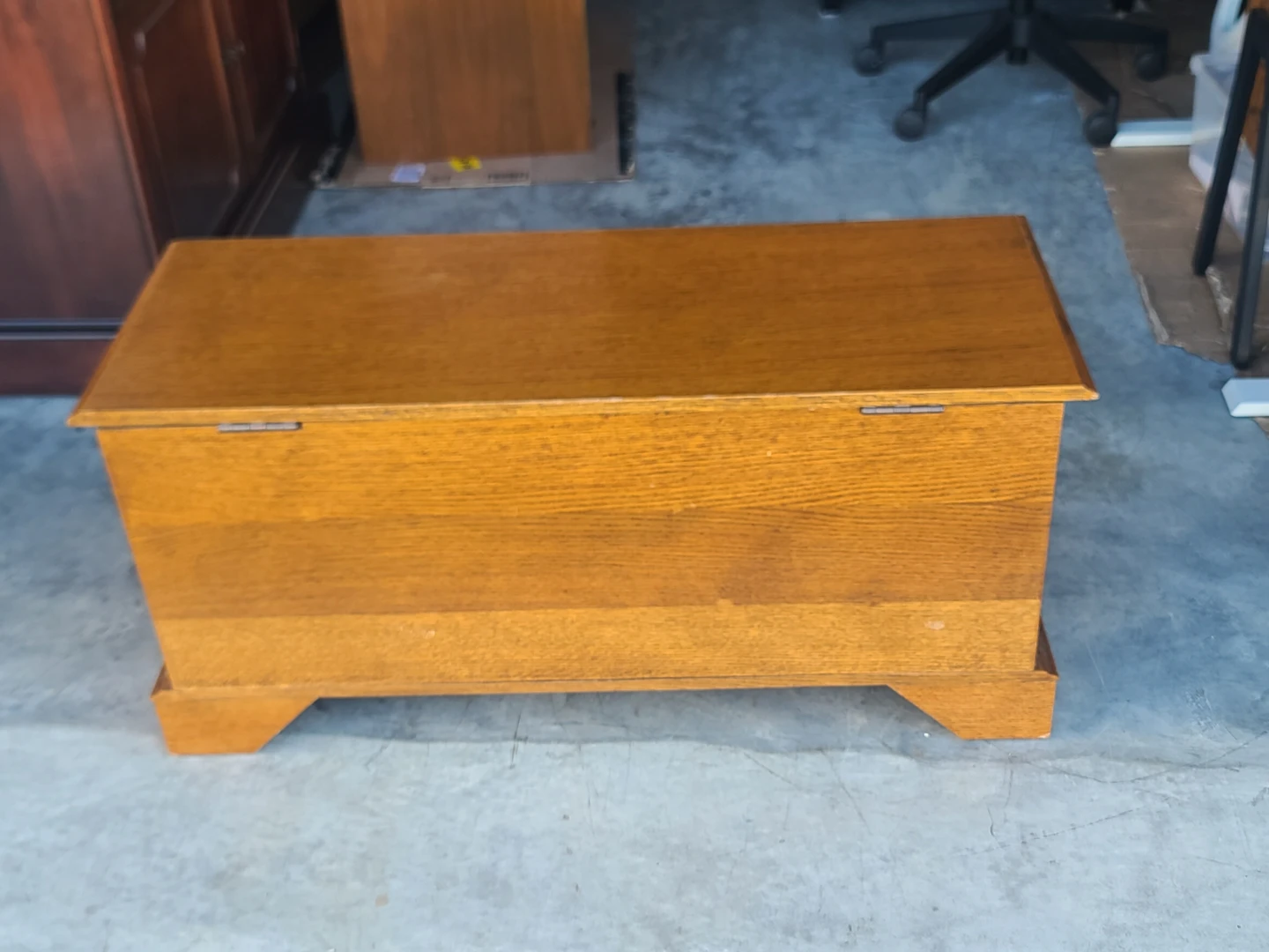 Vintage Oak Cedar Lined Storage Chest - photo 5