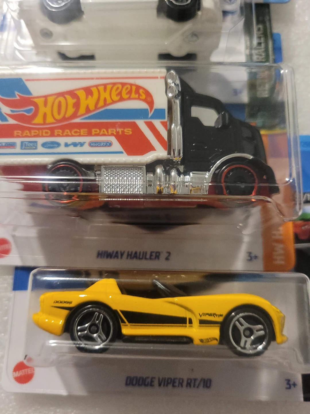 Set of 5 Hot Wheels Diecast Vehicles - photo 4