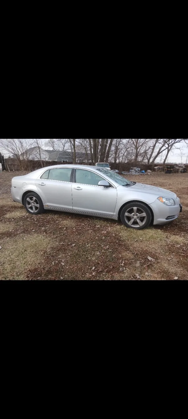 2009 Chevrolet Malibu Sedan - photo 3