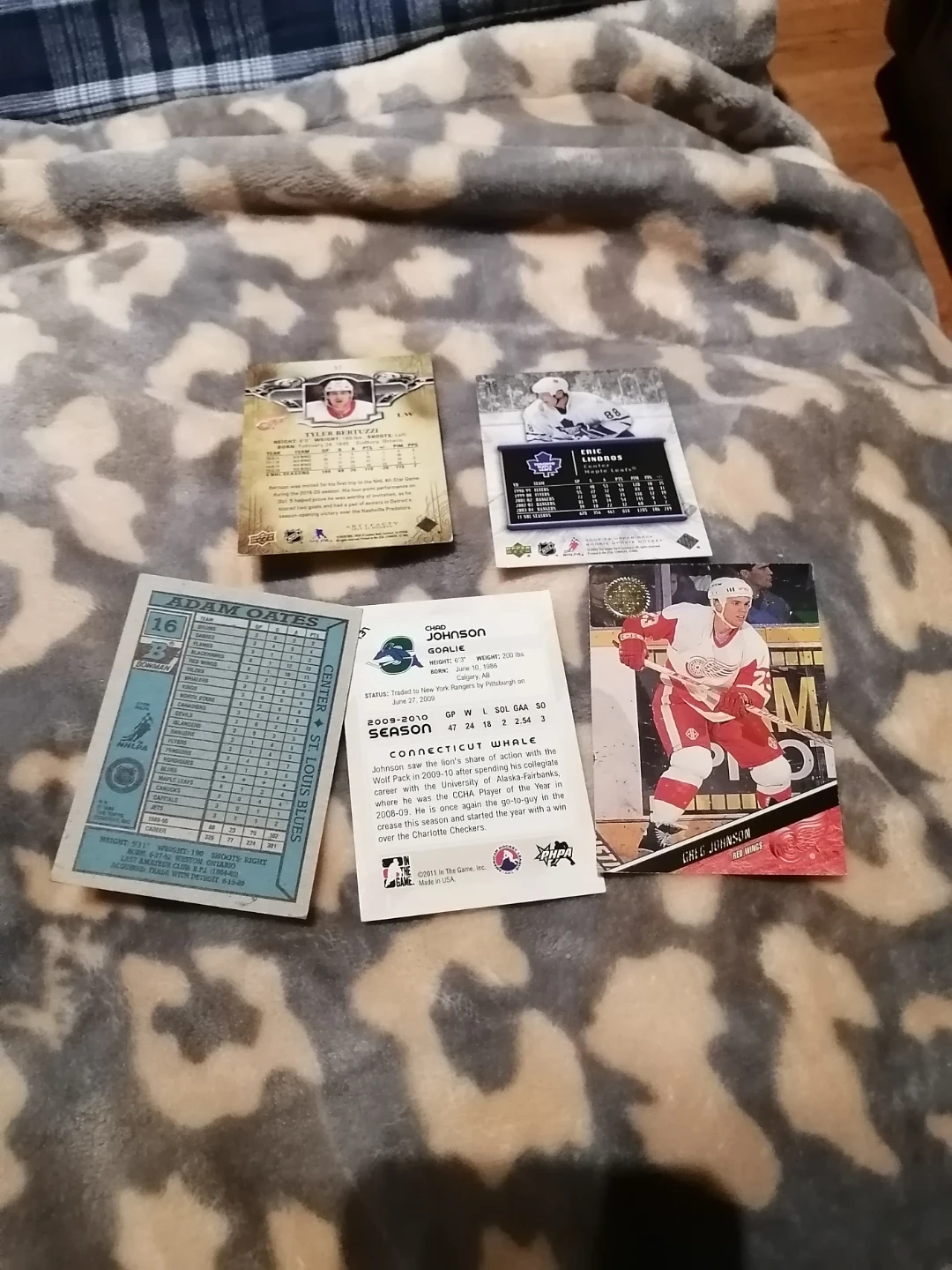 Set of 5 Assorted Hockey Cards - photo 3