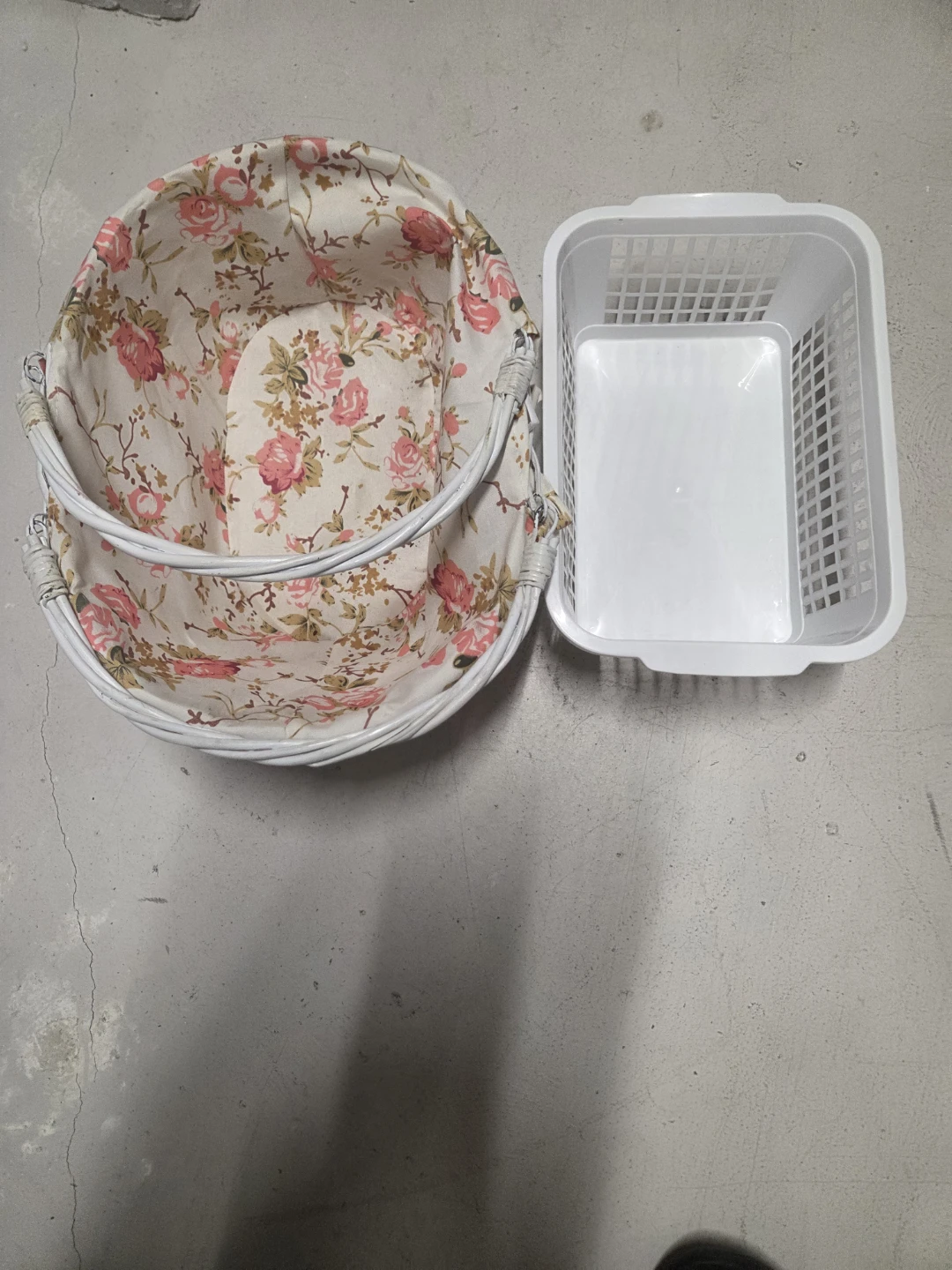 Floral Fabric Wicker Basket and Plastic Basket - photo 5