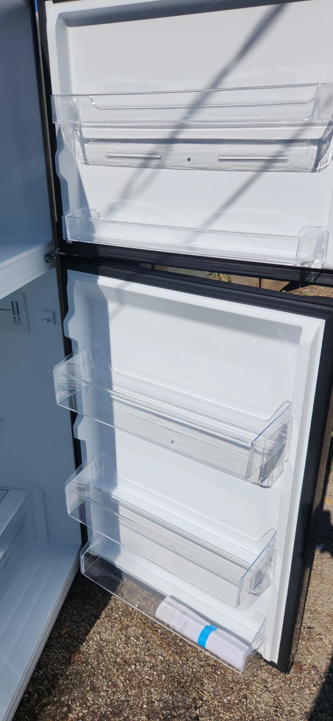 Frigidaire EvenTemp Top Freezer Refrigerator - photo 2