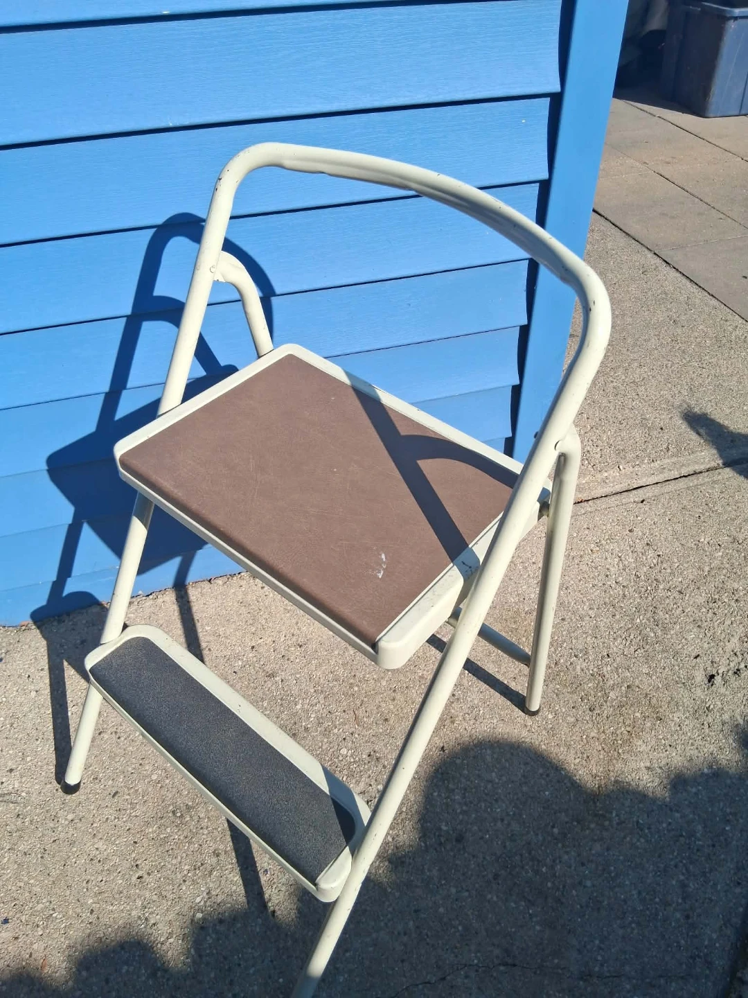 2-Step Folding Stepladder