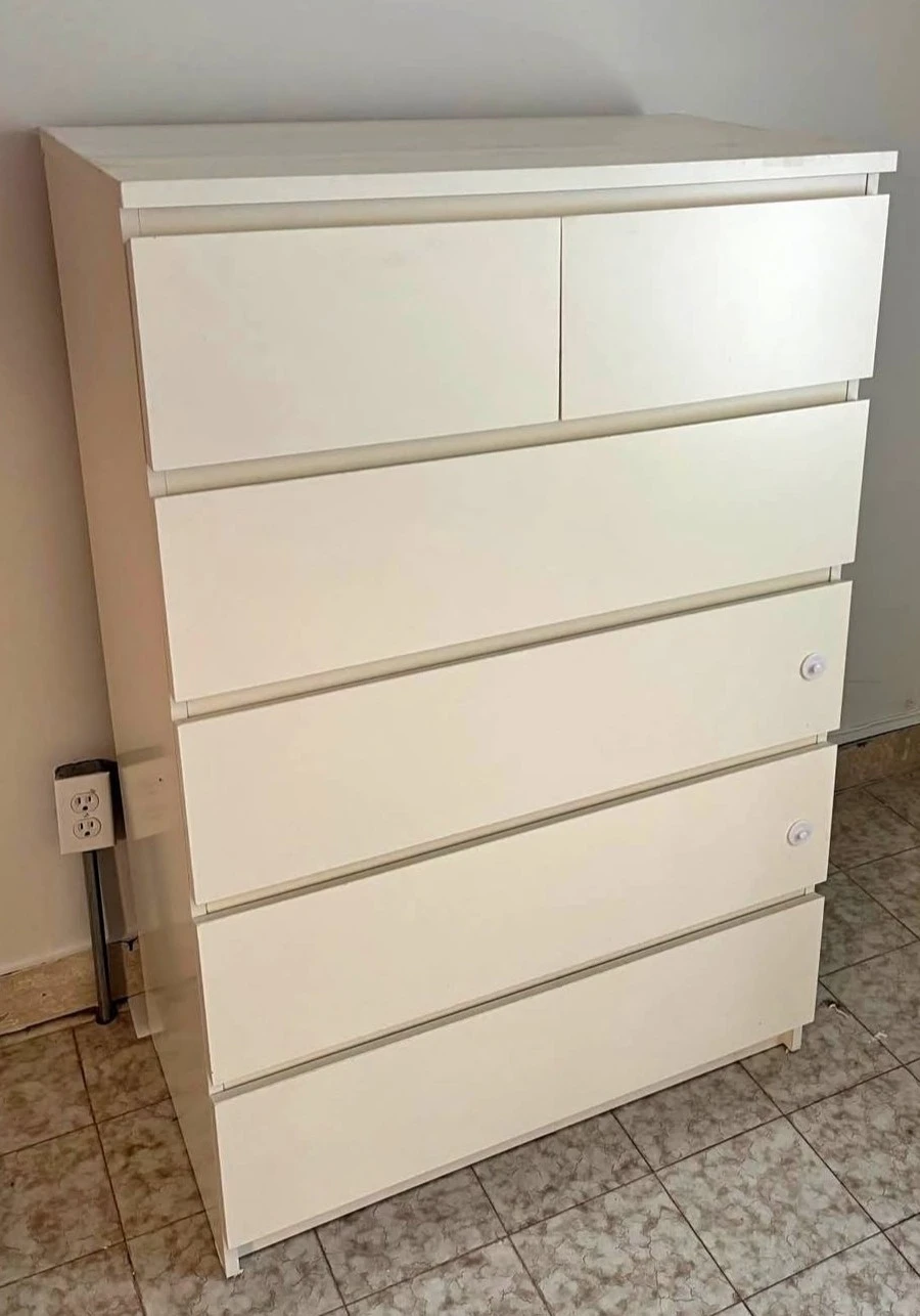 White 6-Drawer Dresser - photo 2