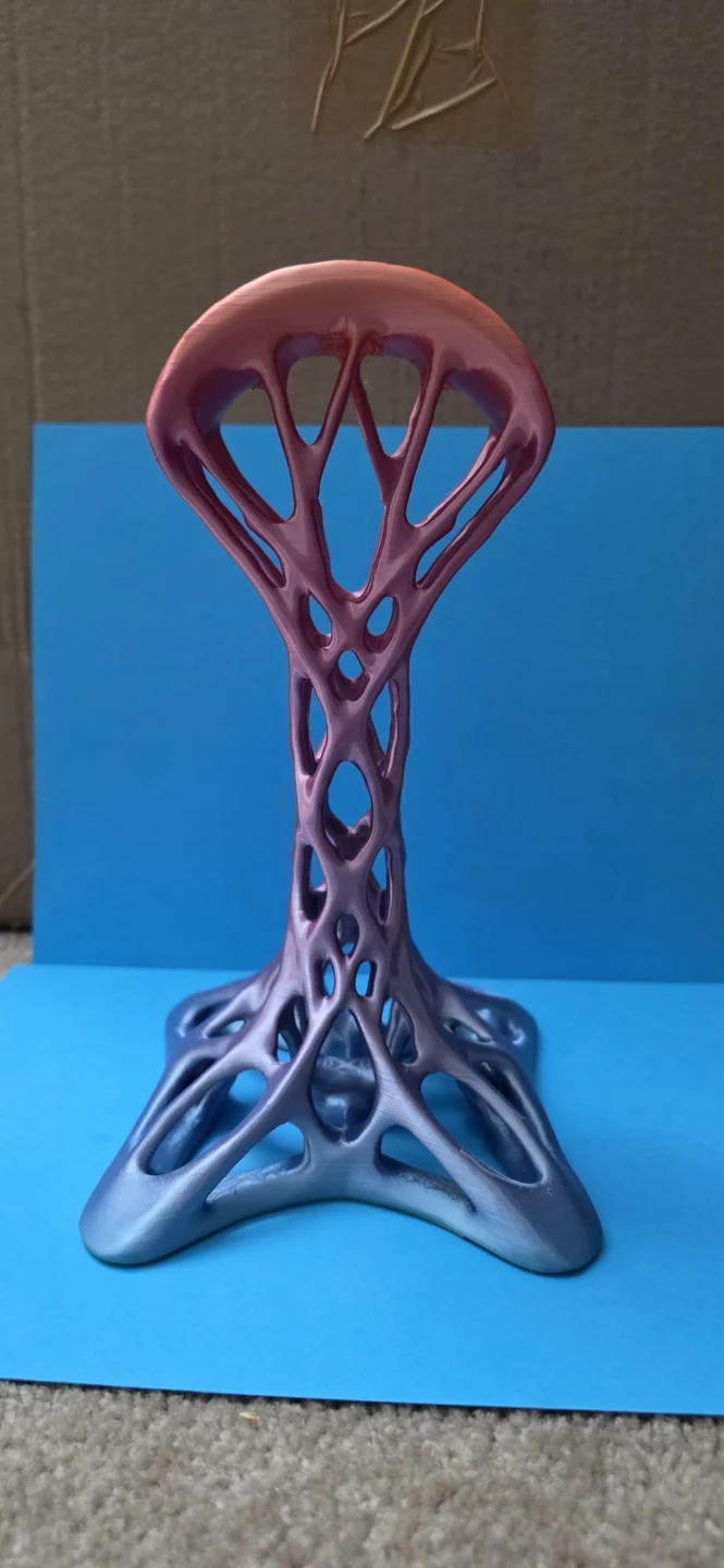 3D Printed Gradient Headphone Stand