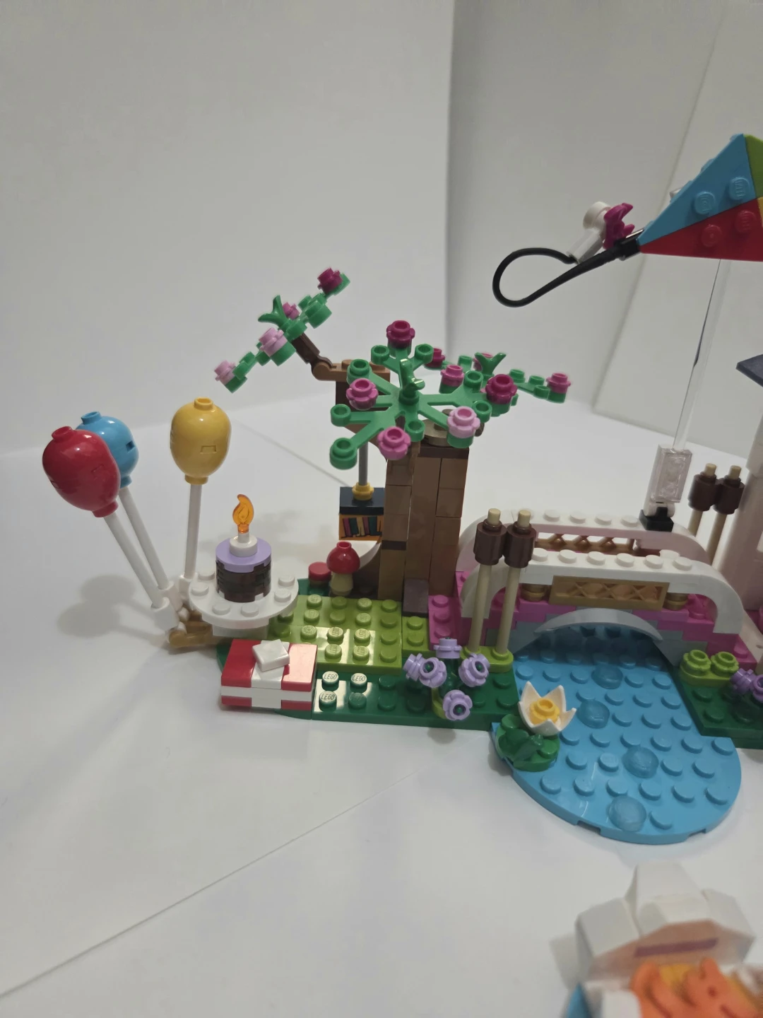 Lego Friends Heartlake City Park - photo 3