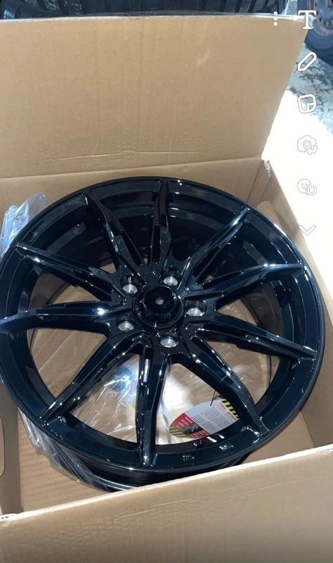 Winter tires with black rims