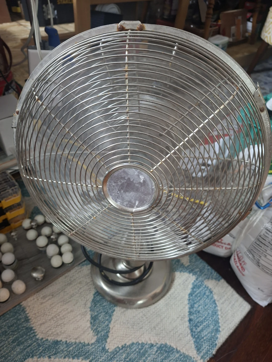 Vintage Style Metal Desk Fan - photo 2