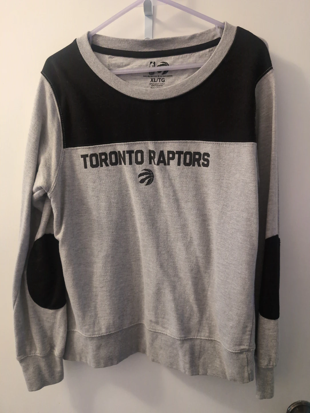 Toronto Raptors Long Sleeve Shirt