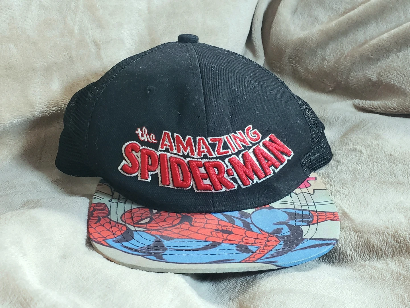 Marvel Comics Amazing Spiderman Snapback Ball Cap