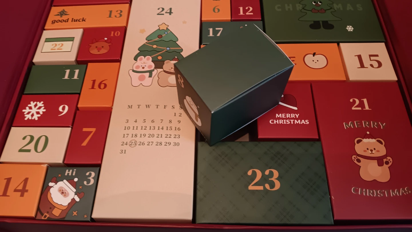 New DIY Christmas Advent Calendar Box - photo 2