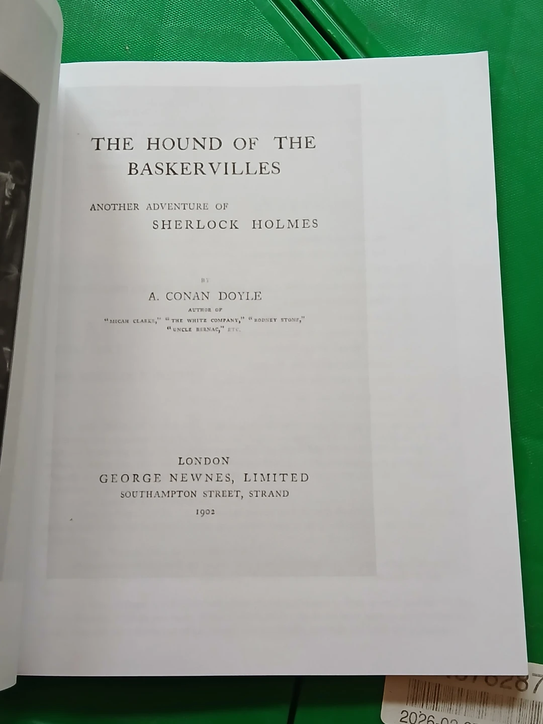 The Hound of the Baskervilles - Arthur Conan Doyle - photo 2