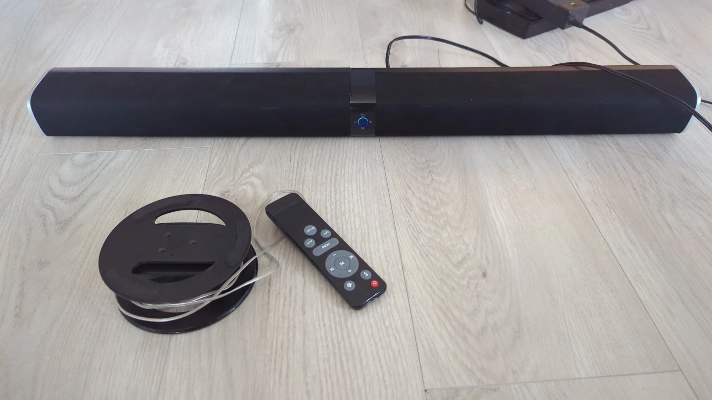 2-in-1 Detachable Soundbar Speaker System - photo 2