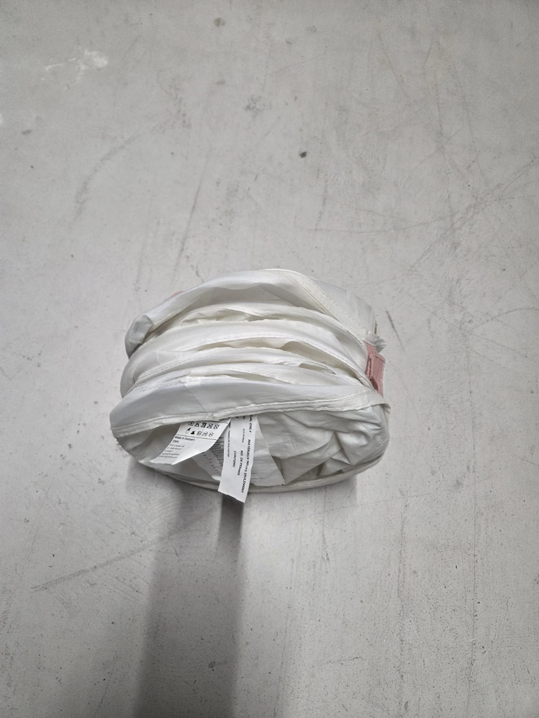 IKEA collapsible white cat tunnel - photo 4