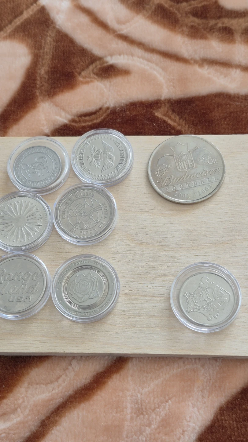 Collection of 8 Vintage casinos  Tokens - photo 2