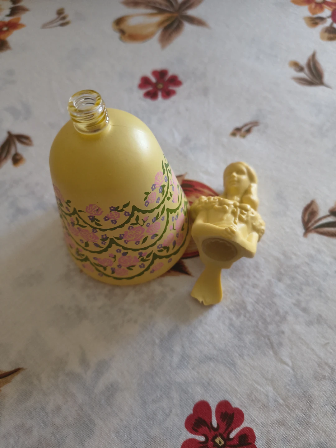 Vintage Avon collectible lady perfume bottle - photo 4