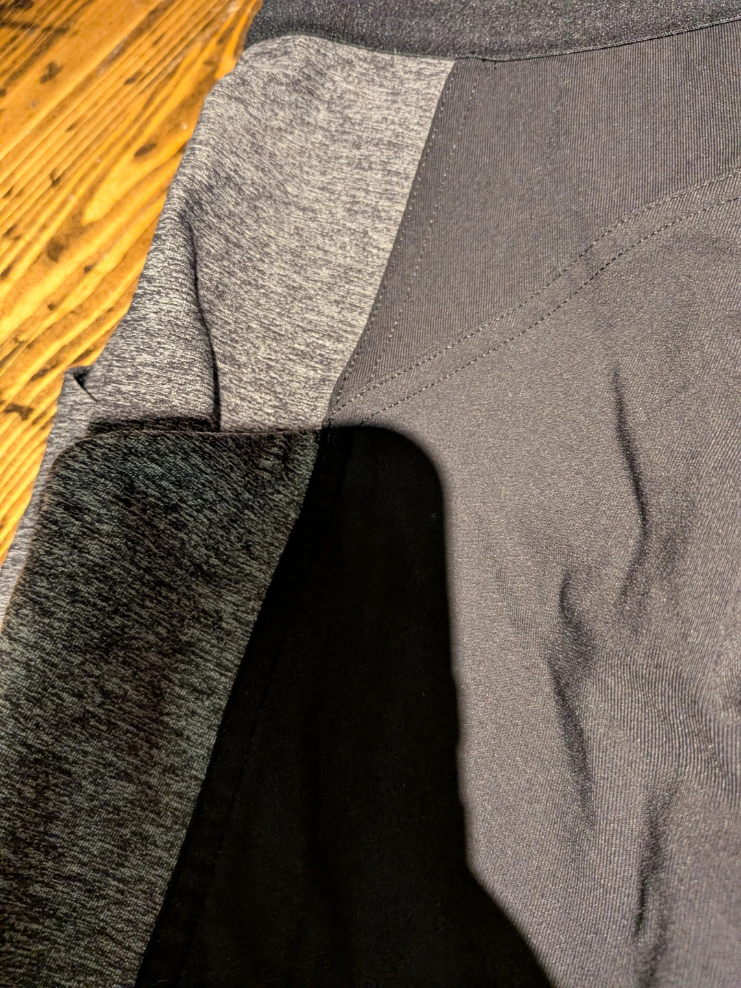 Lululemon Women's Athletic Leggings - Size 6 - photo 3