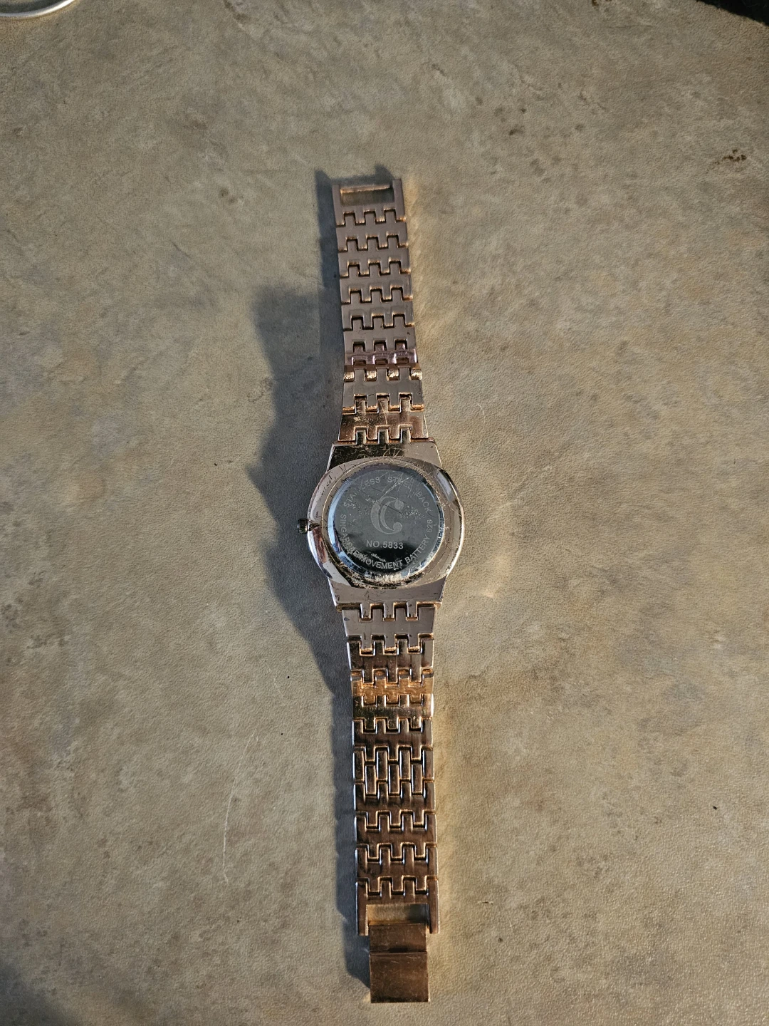 Rose gold-tone quartz watch - photo 2