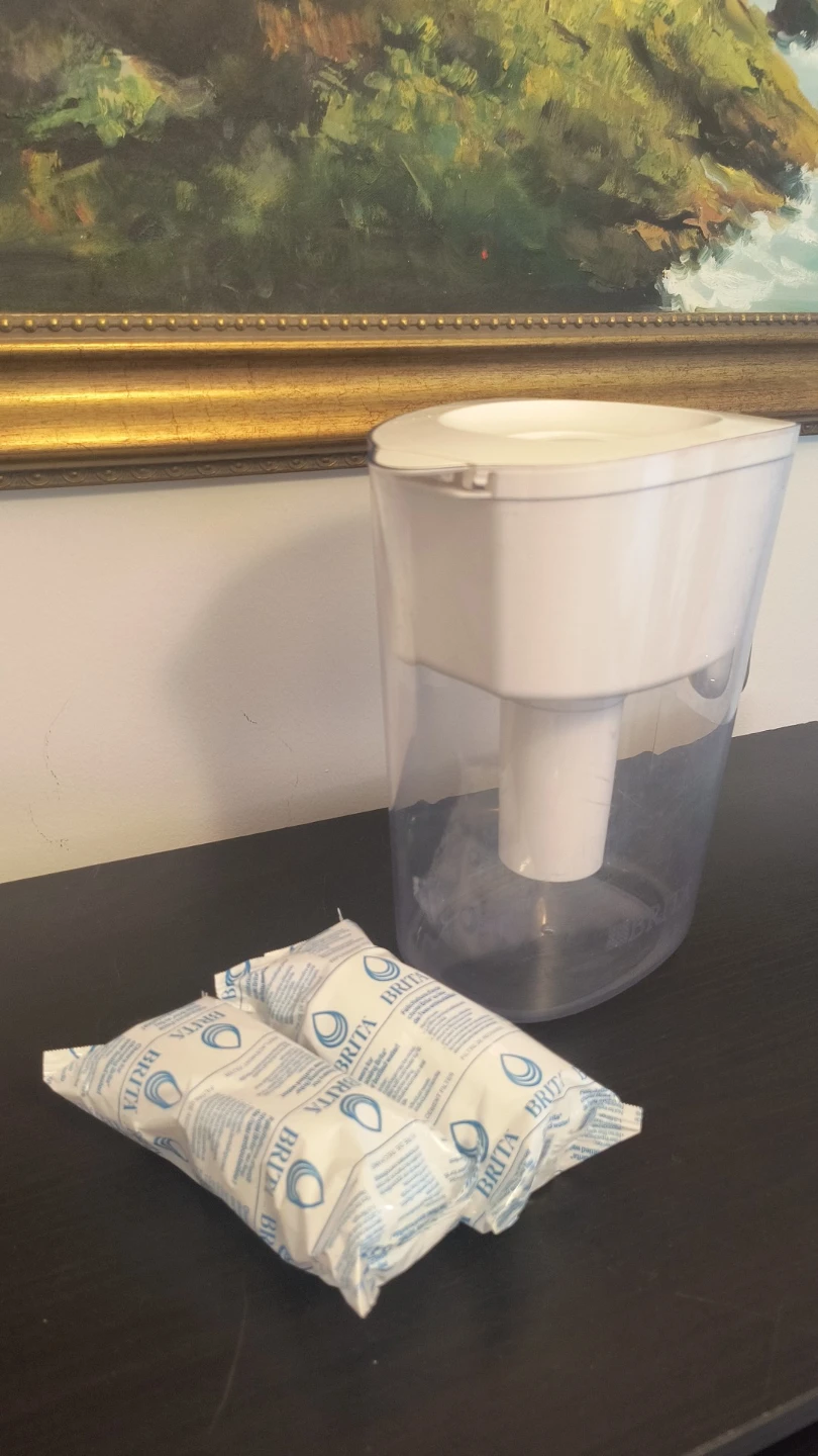 Brita Water Filter Pitcher with 2 New Filters - photo 2