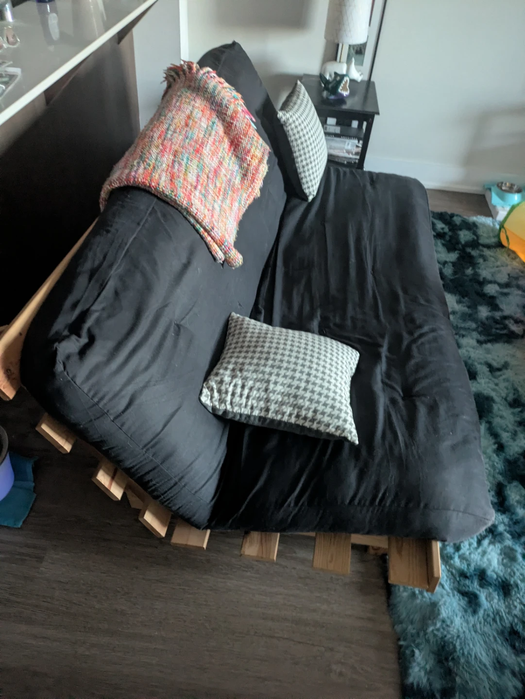 Wooden Futon Sofa with Black Mattress