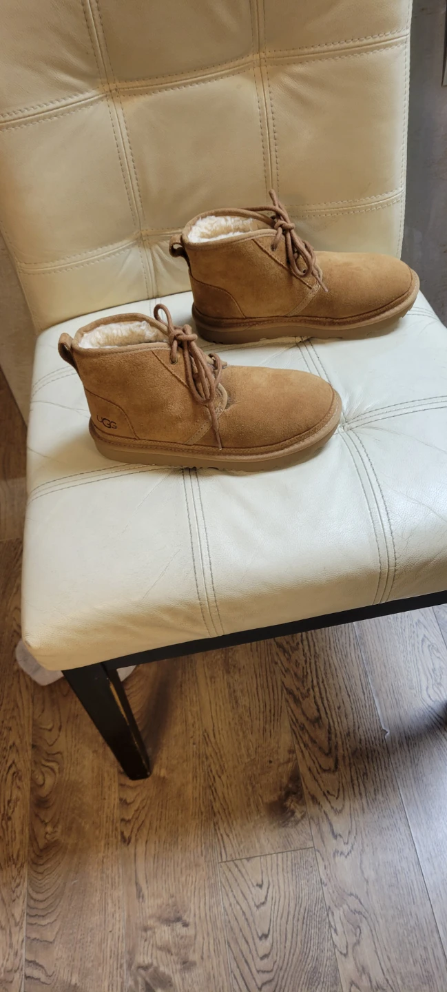 UGG neumel  Suede Lace-Up Boots sz kids 4 / women's  6 brand new - photo 3