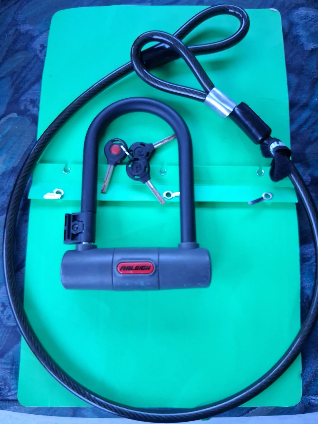 Raleigh U-Lock with Cable