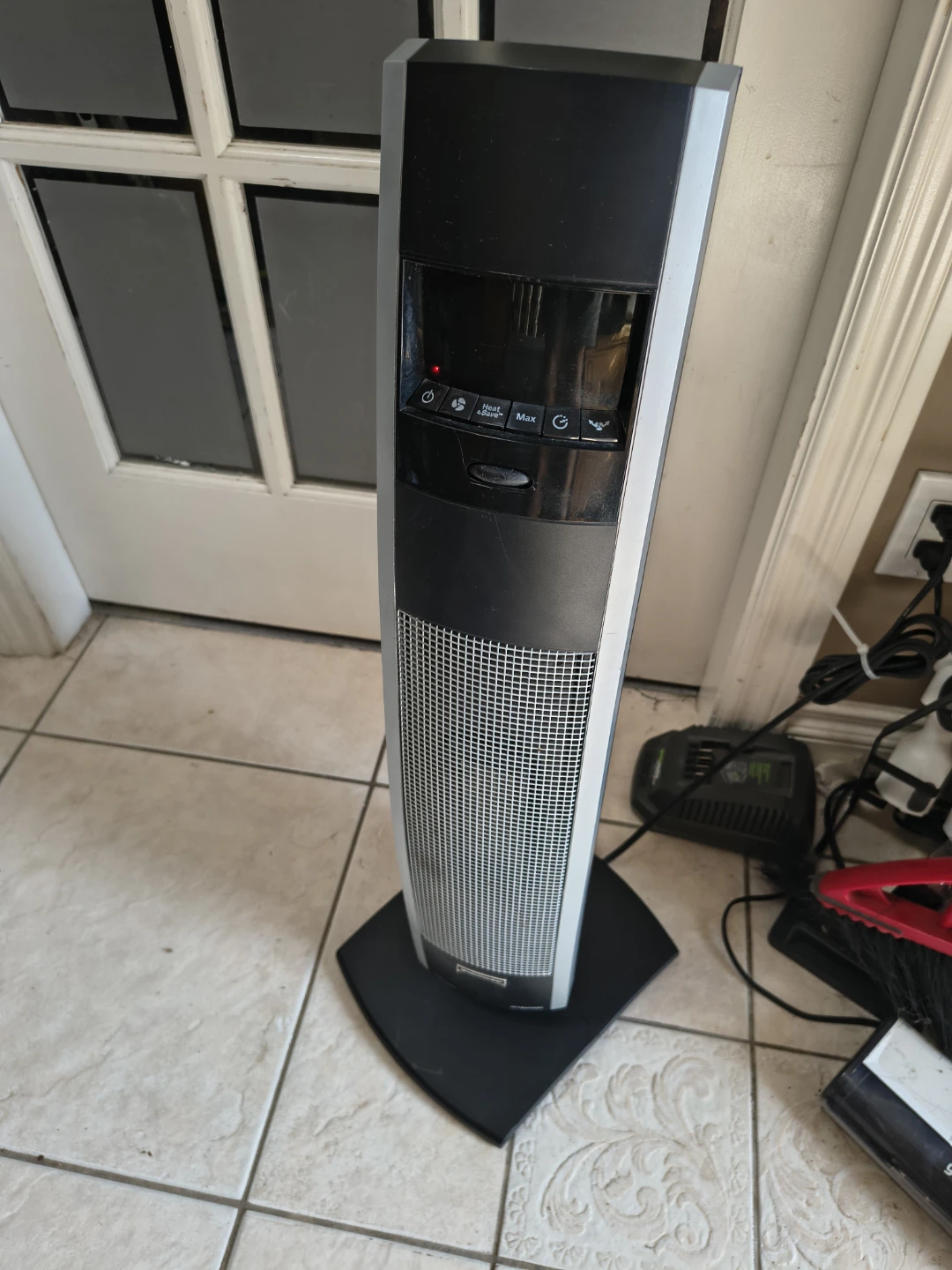 Ceramic Tower Space Heater 1500W - photo 3